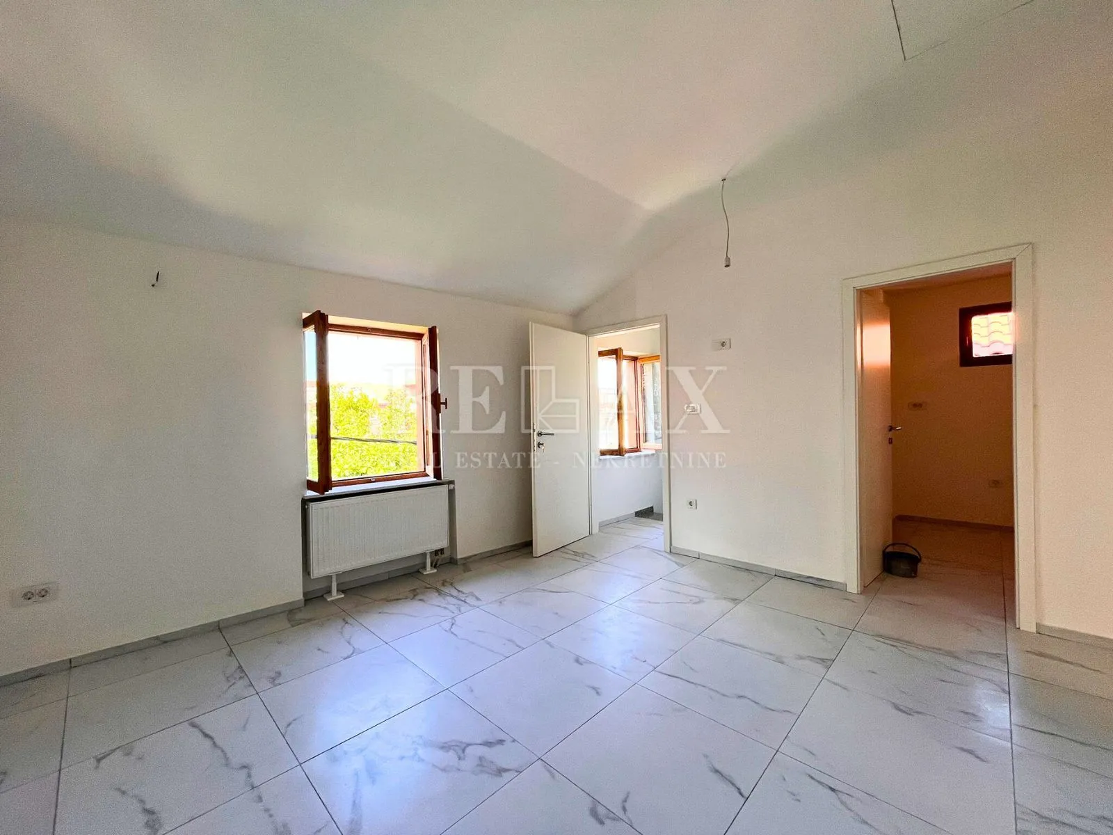 novi vinodolski - novogradnja sa 3 apartmana - slika 2