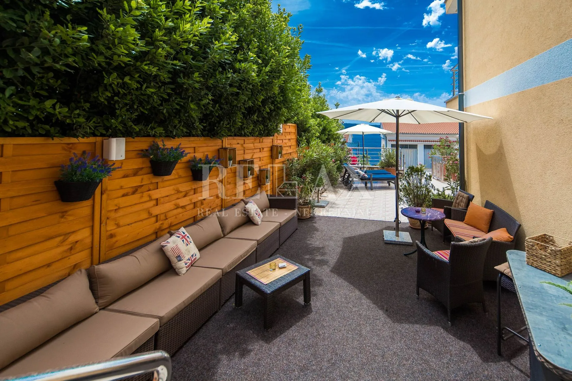 crikvenica,dramalj - kuća sa 7 apartmana - slika 5
