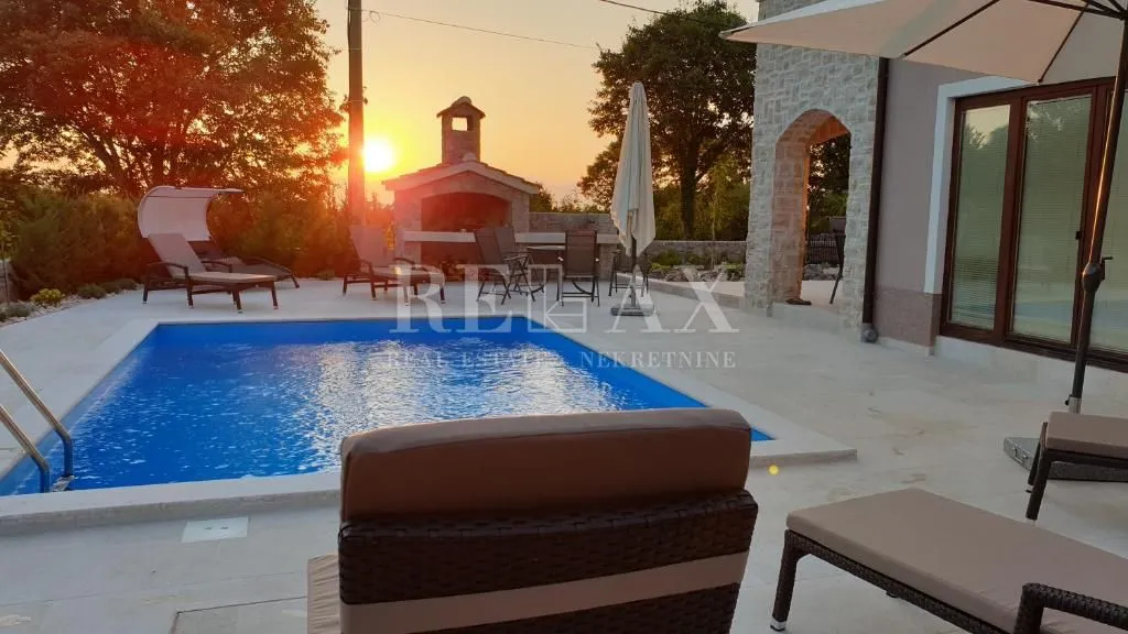 otok krk, malinska - kamena vila s bazenom - slika 2