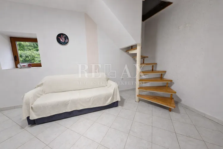 jablanac - kuća u starom gradu 30 m od mora - slika 2