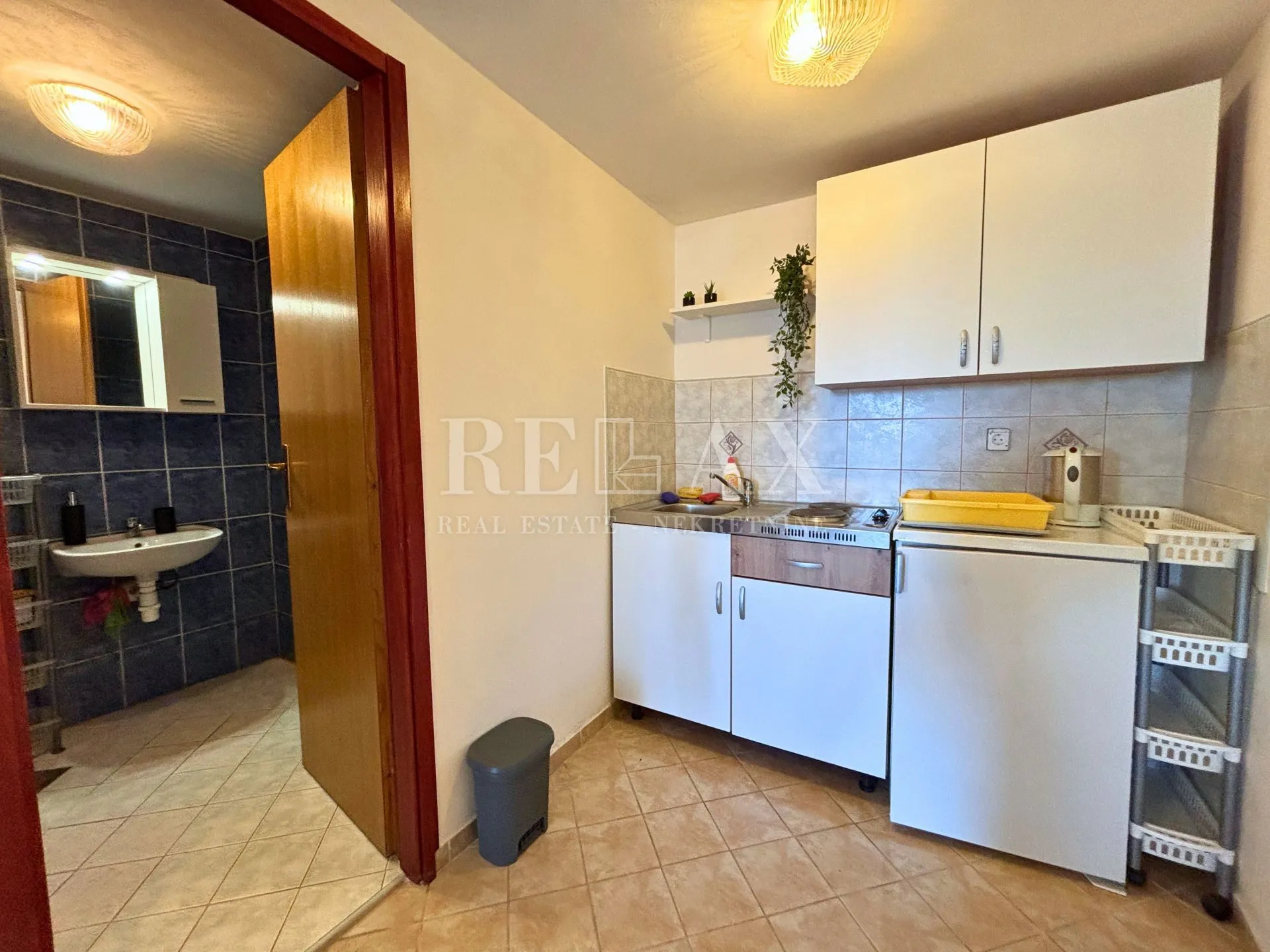 jadranovo - samostojeća kuća s 3 apartmana - slika 18