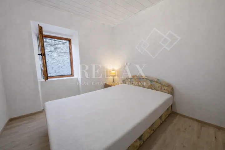 jablanac - kuća u starom gradu 30 m od mora - slika 12