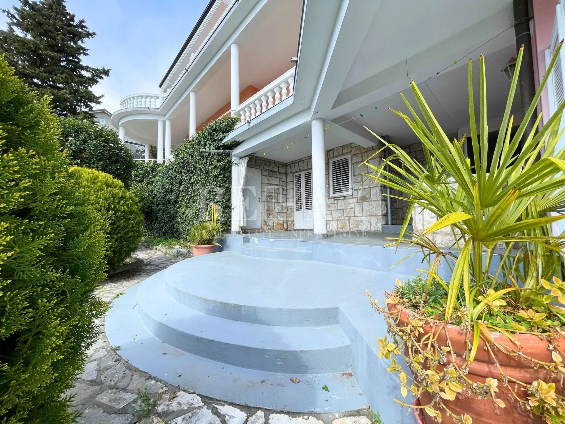 crikvenica - mediteranska vila s vrtom i gostinjskom kućom - slika 26
