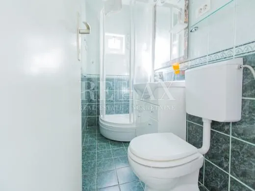 crikvenica,dramalj - kuća sa 7 apartmana - slika 44