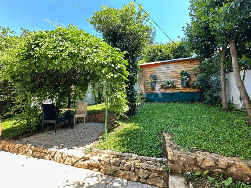 selce - kuća s okućnicom i pogledom na more - slika 25