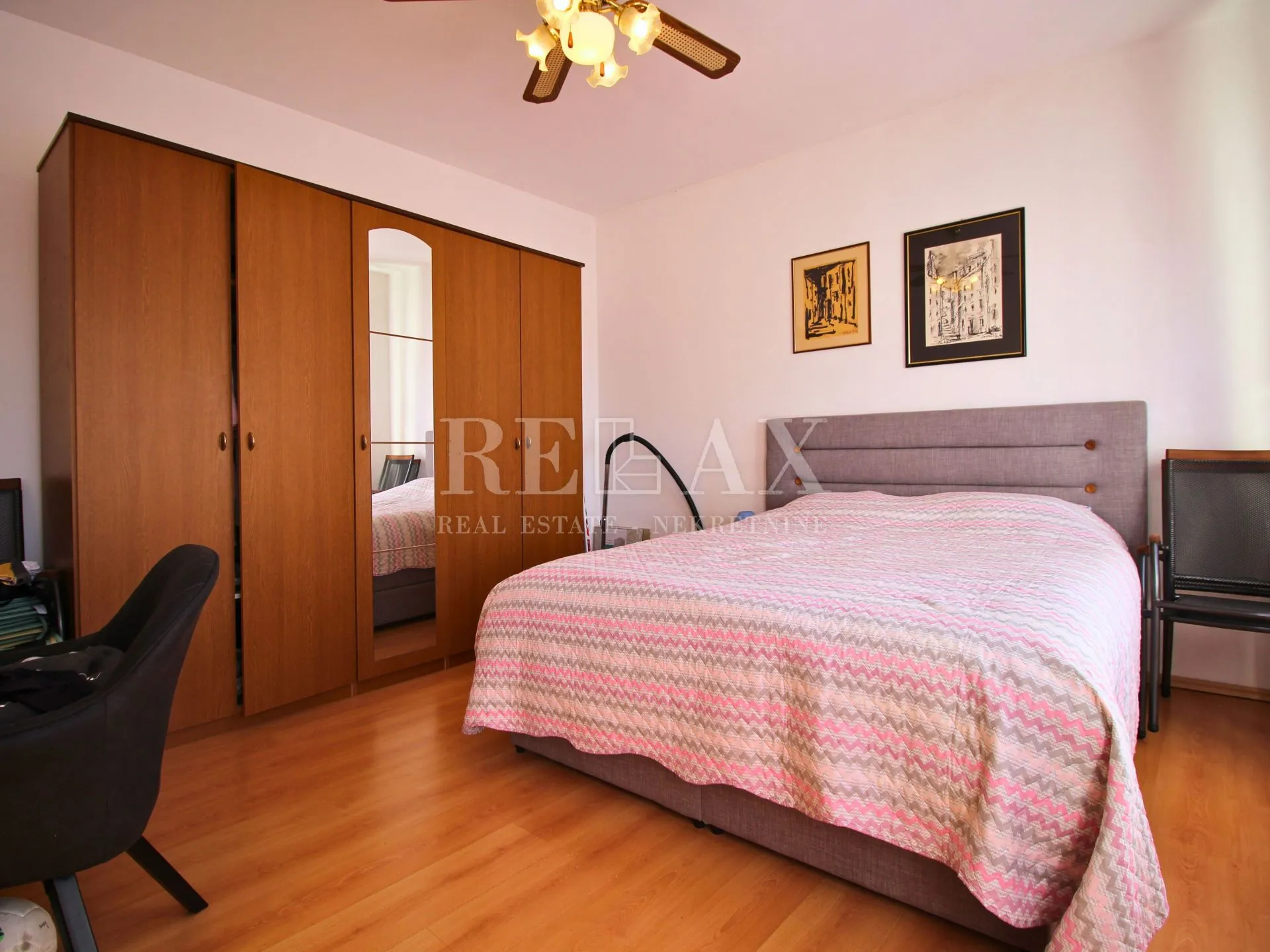 jadranovo - samostojeća kuća s 3 apartmana - slika 26