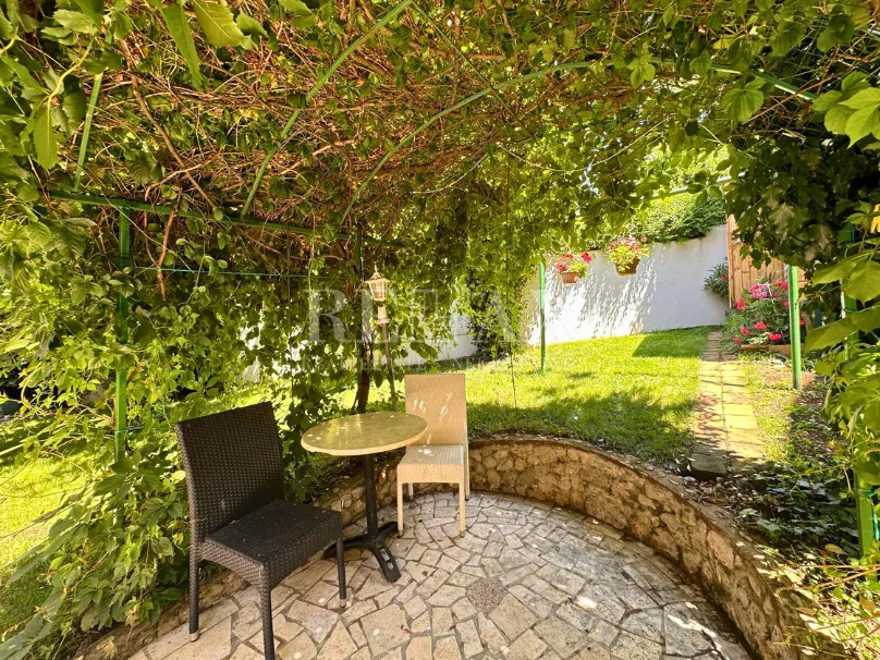selce - kuća s okućnicom i pogledom na more - slika 29