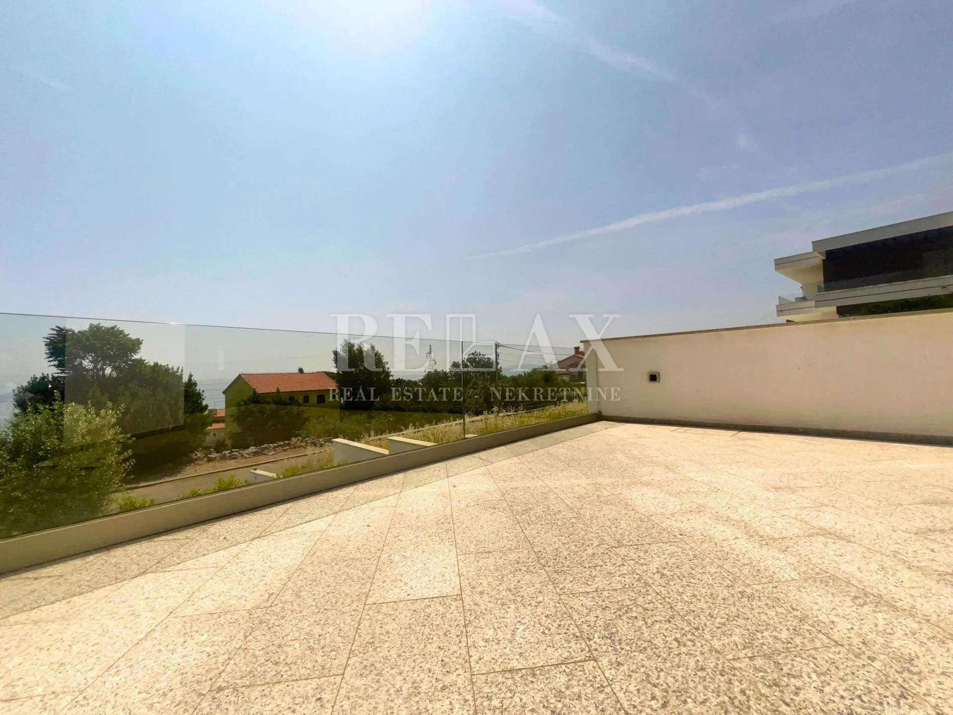 opatija, ičići - stan s prostranom okućnicom - slika 17