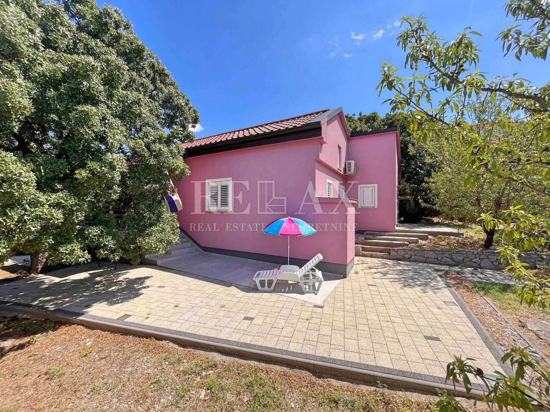 senj, sv. juraj - kuća s velikom okućnicom - slika 20
