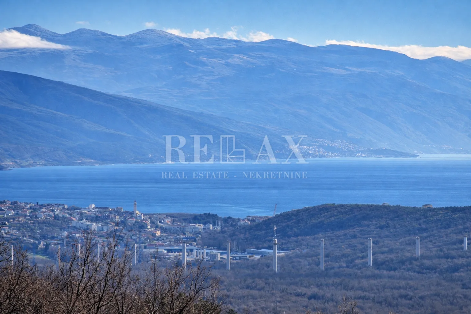 bribir - kamena kuća s bazenom i pogledom na more - slika 3