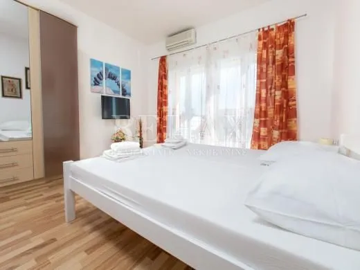 crikvenica,dramalj - kuća sa 7 apartmana - slika 42