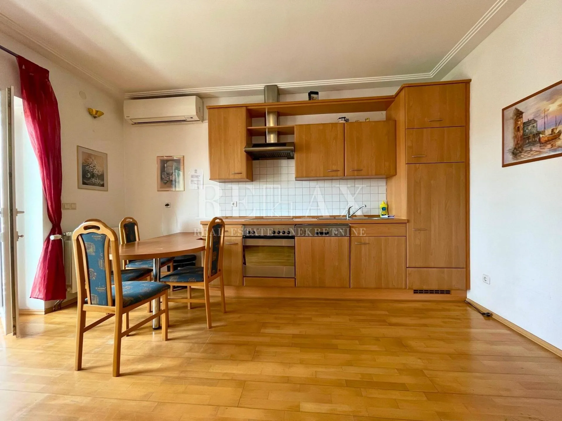 crikvenica - mediteranska vila s vrtom i gostinjskom kućom - slika 11