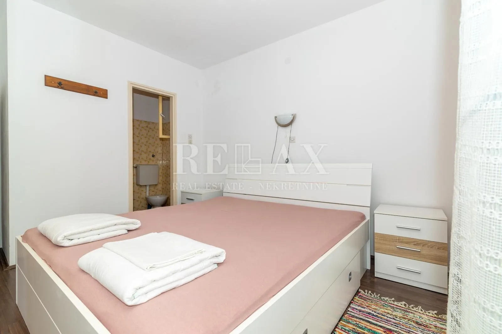 senj, sveti juraj - kuća sa tri etaže u prvom redu do mora - slika 14