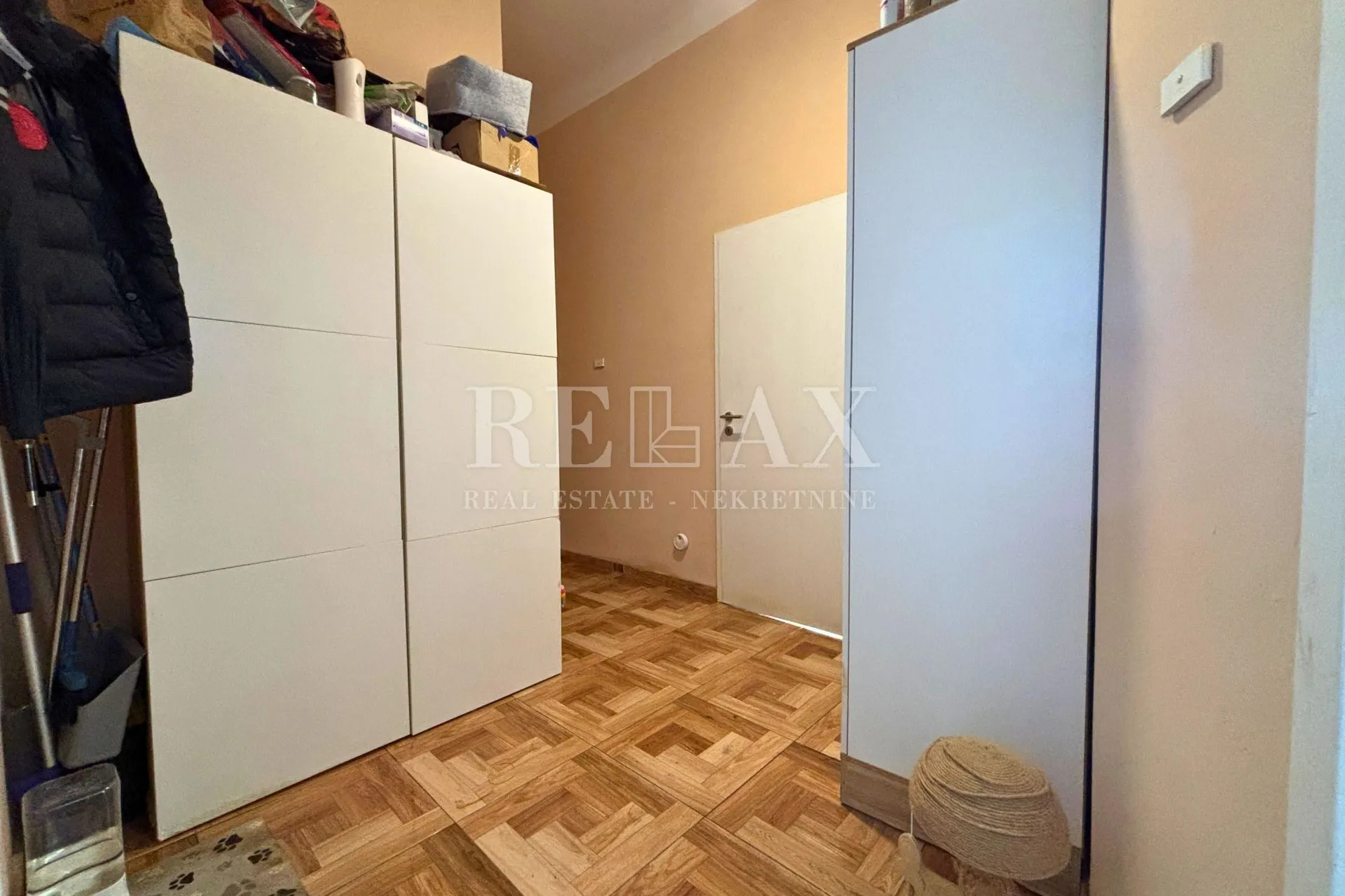 rijeka - stan u centru grada, pogled na more - slika 18