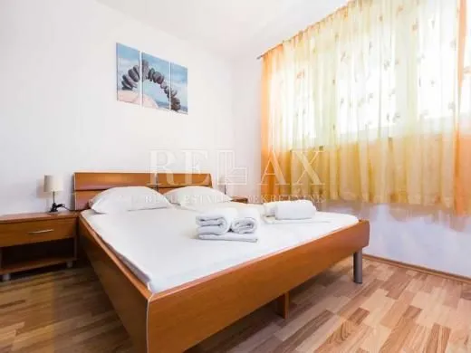 crikvenica,dramalj - kuća sa 7 apartmana - slika 23