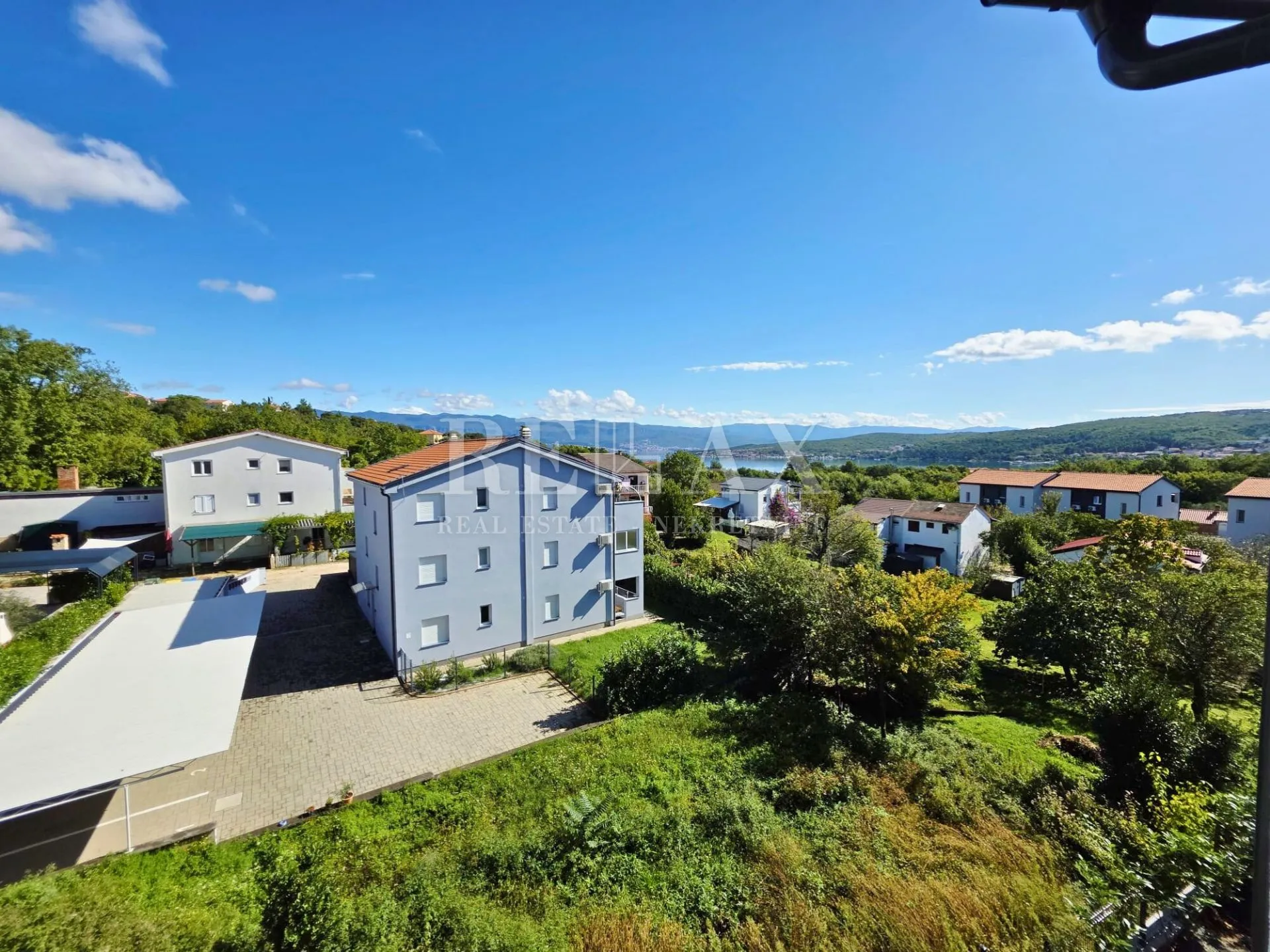 otok krk, čižići - stan s dvije spavaće sobe, novogradnja, parking - slika 6