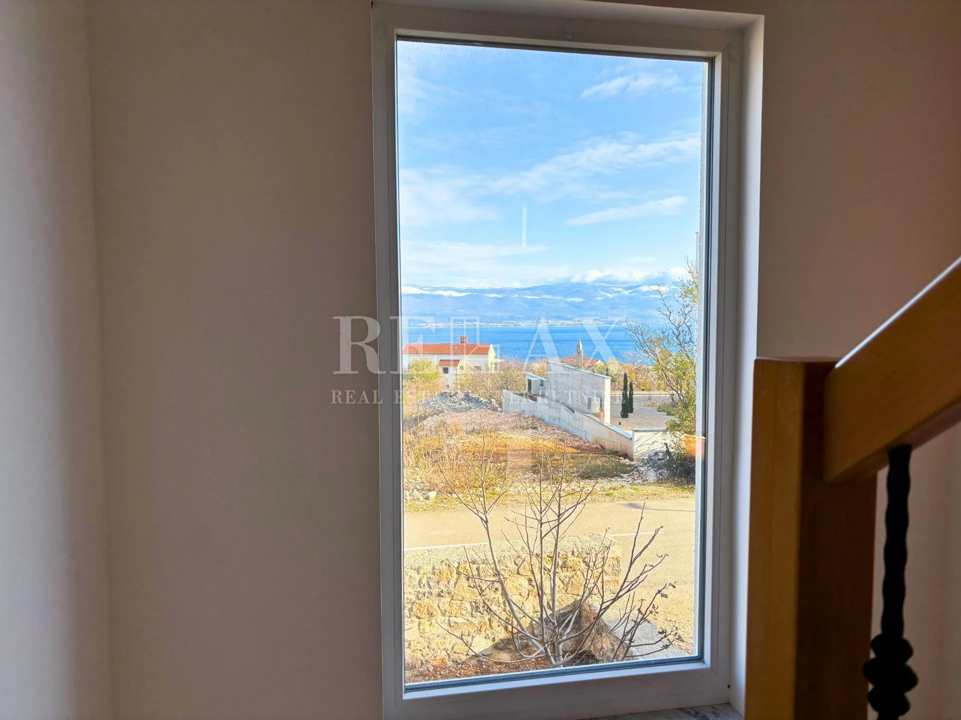 otok krk, vrbnik - samostojeća kuća s velikom okućnicom - slika 33