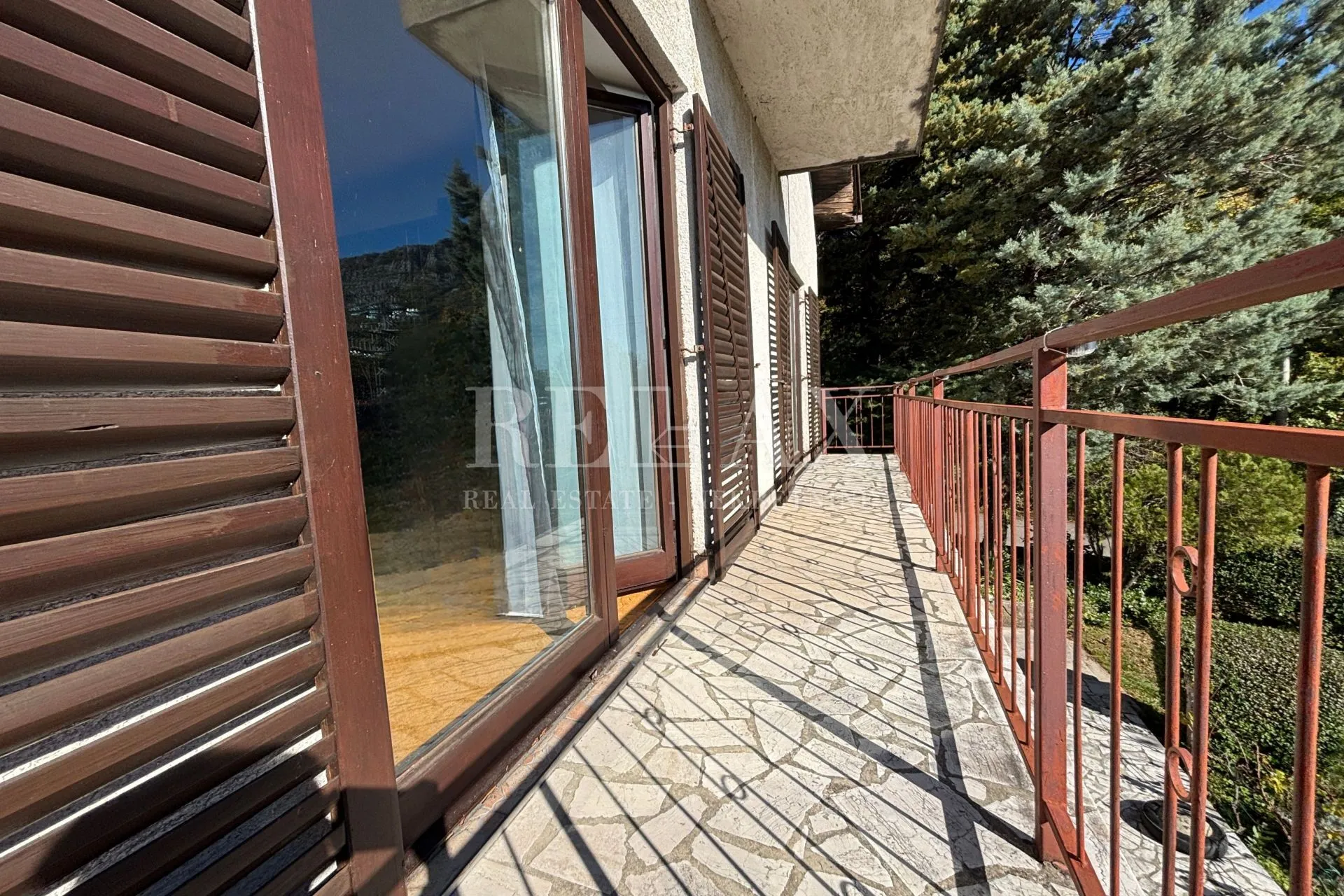 grižane - samostojeća kuća s velikom okućnicom - slika 25