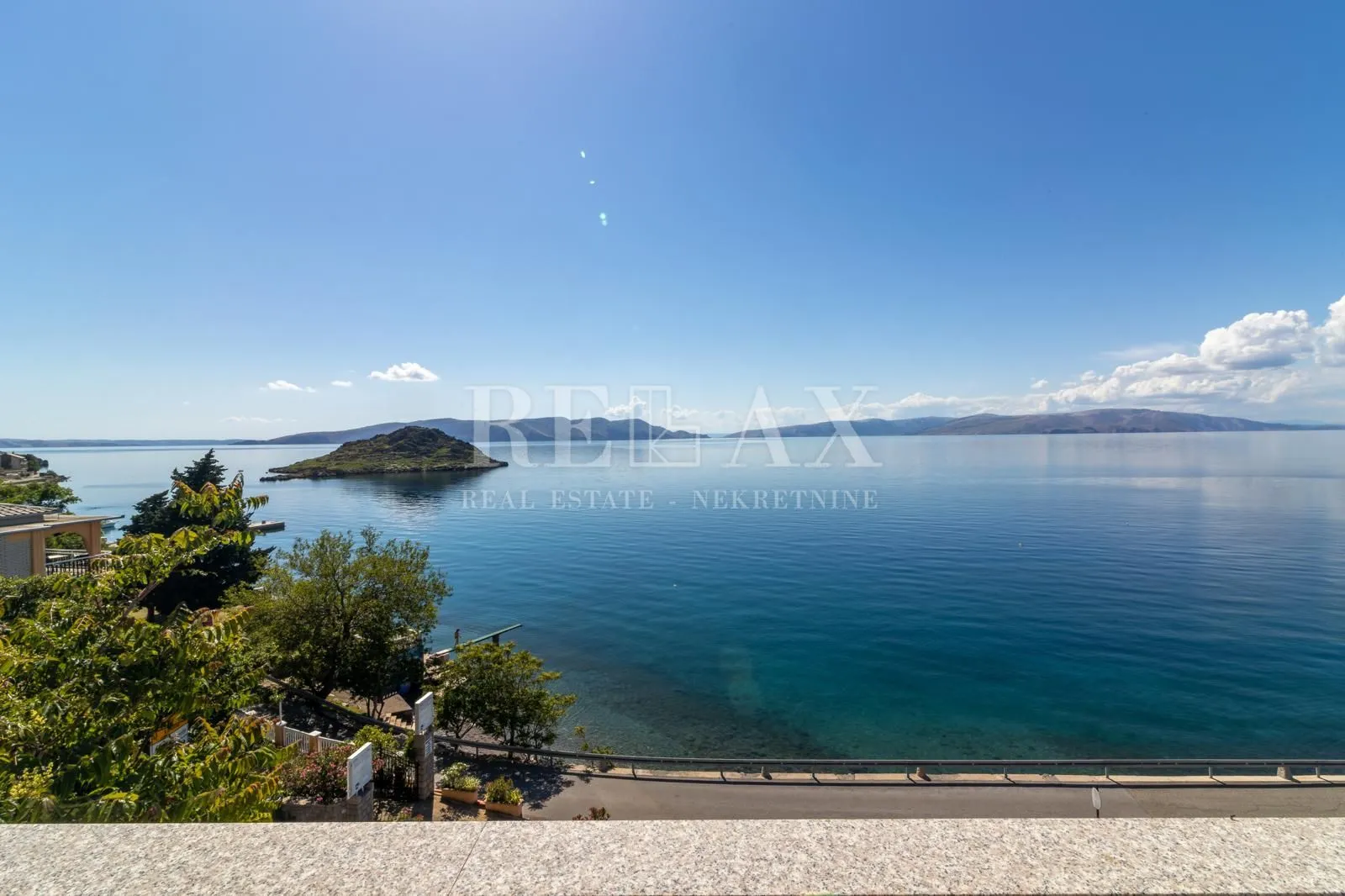 senj, sveti juraj - kuća sa tri etaže u prvom redu do mora - slika 16