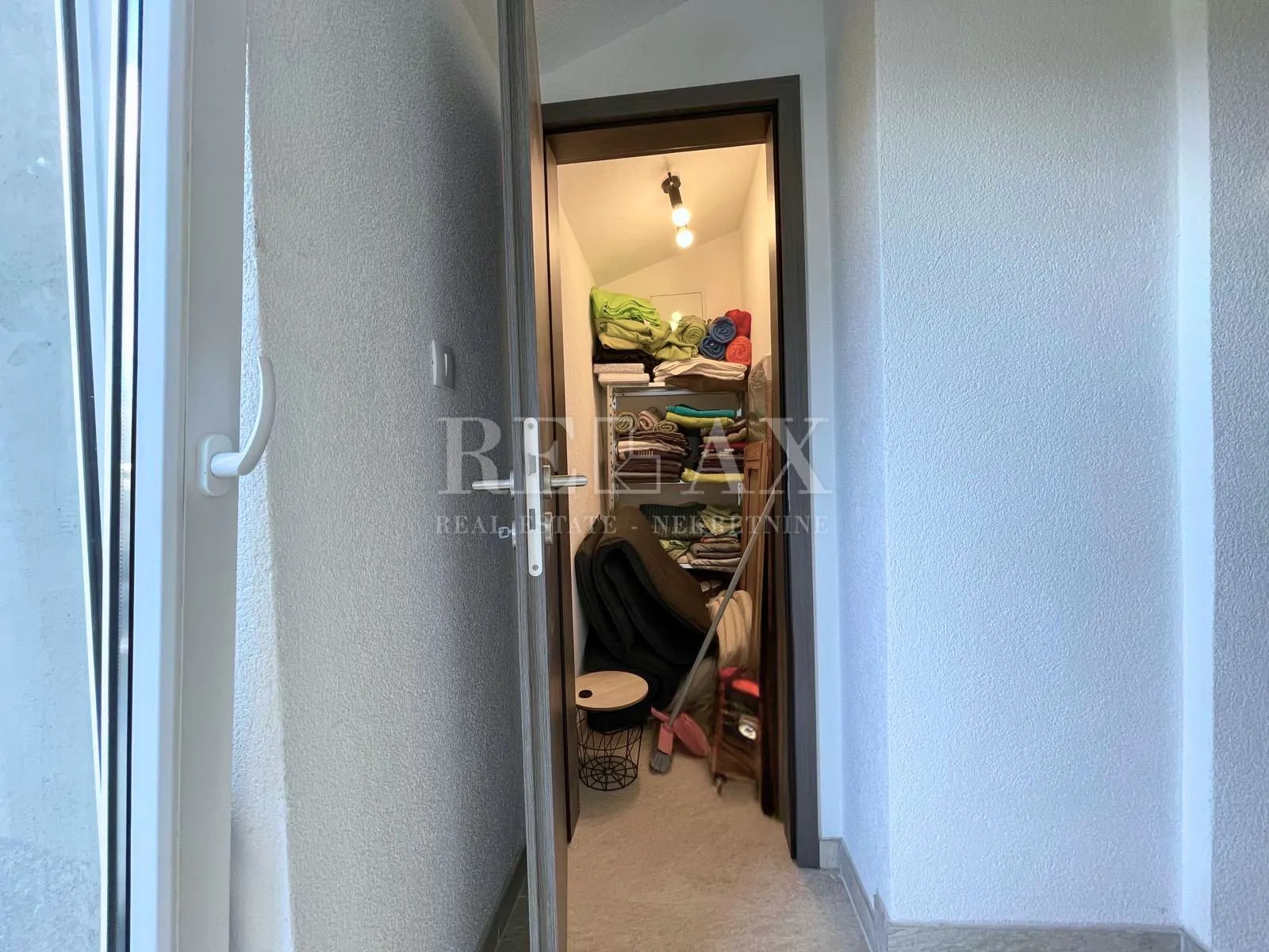 bribir - kamena kuća u nizu s okućnicom - slika 15