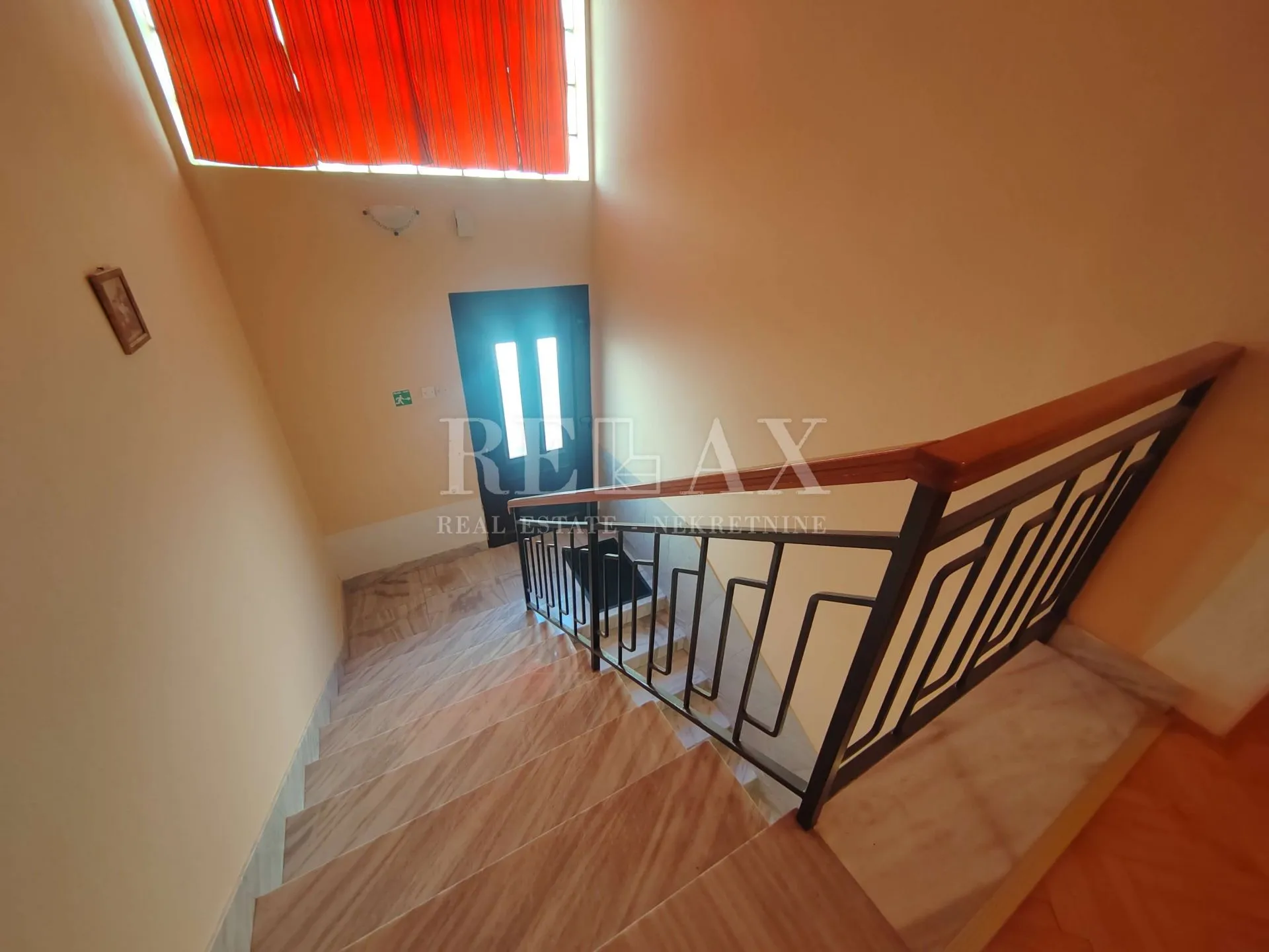 senj, sveti juraj - kuća sa tri etaže u prvom redu do mora - slika 11