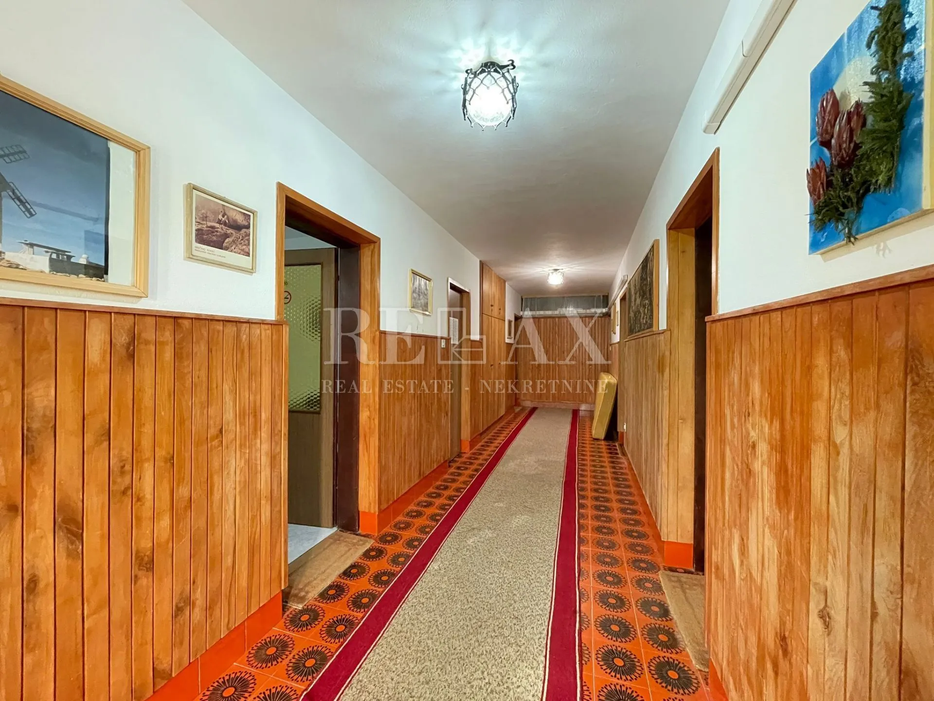 crikvenica - prostrana samostojeća kuća s potencijalom - slika 26