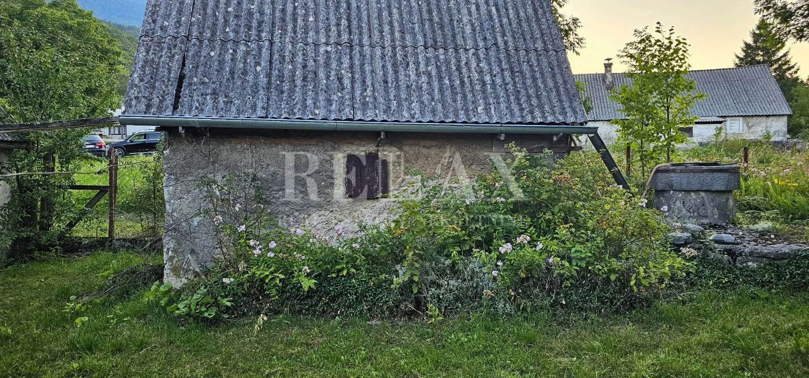 krasno - kuća za adaptaciju sa zemljištem i dva objekta - slika 21