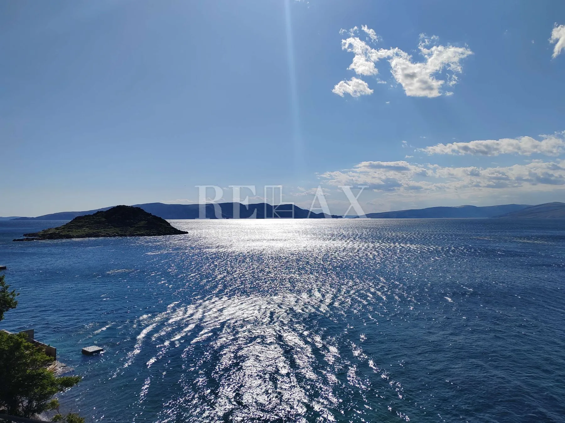 senj, sveti juraj - kuća sa tri etaže u prvom redu do mora - slika 3