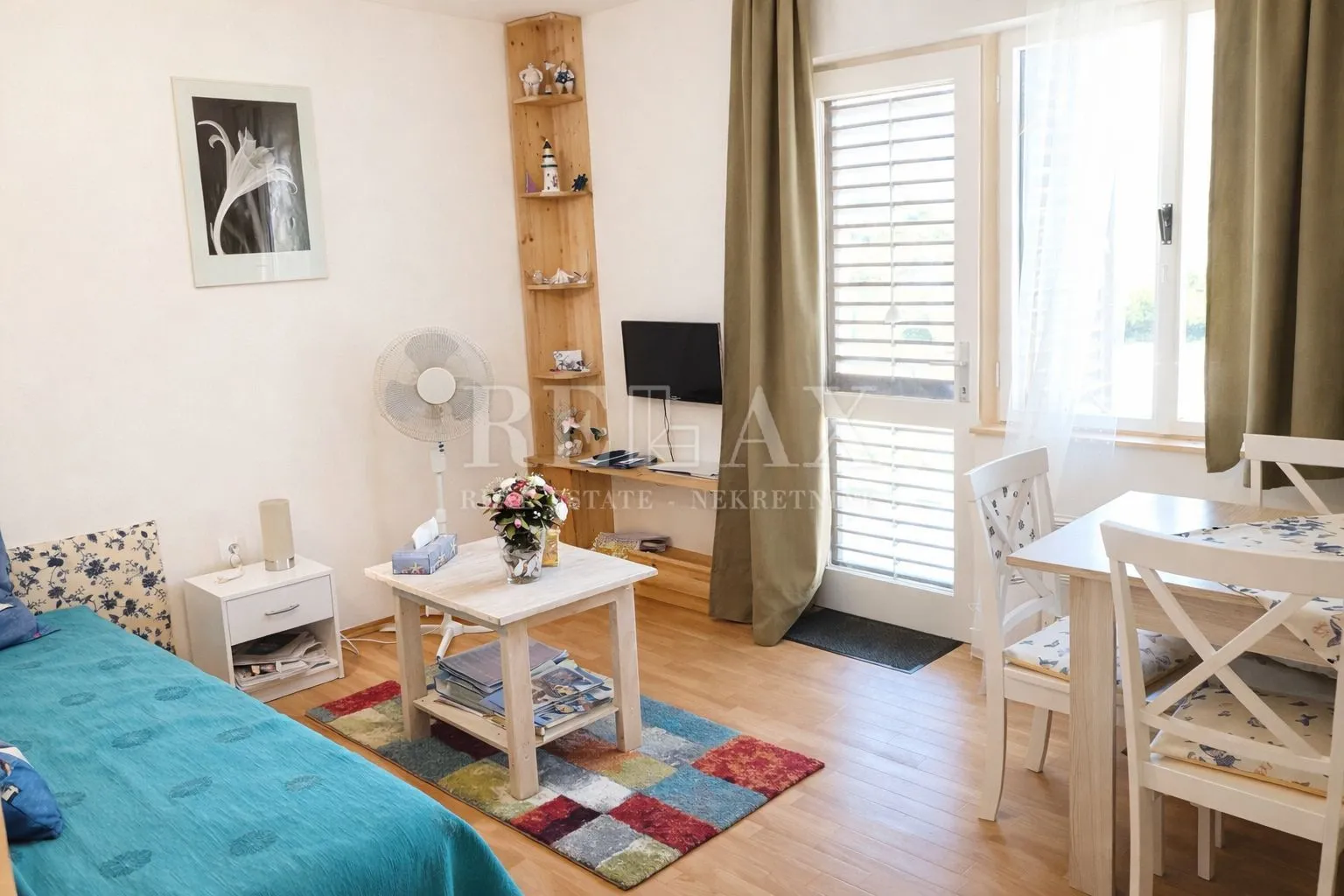novi vinodolski - dvojna kuća s 3 apartmana - slika 4