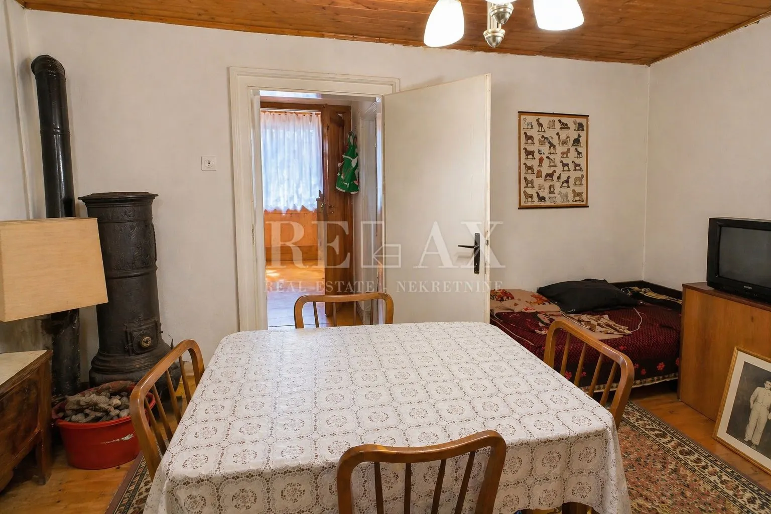 otočac, sinac - vikendica s velikom okućnicom - slika 11