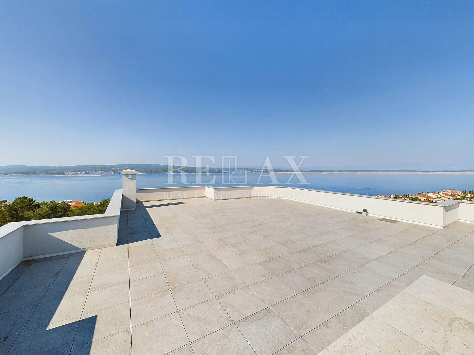crikvenica - vila s bazenom i pogledom na more - slika 37