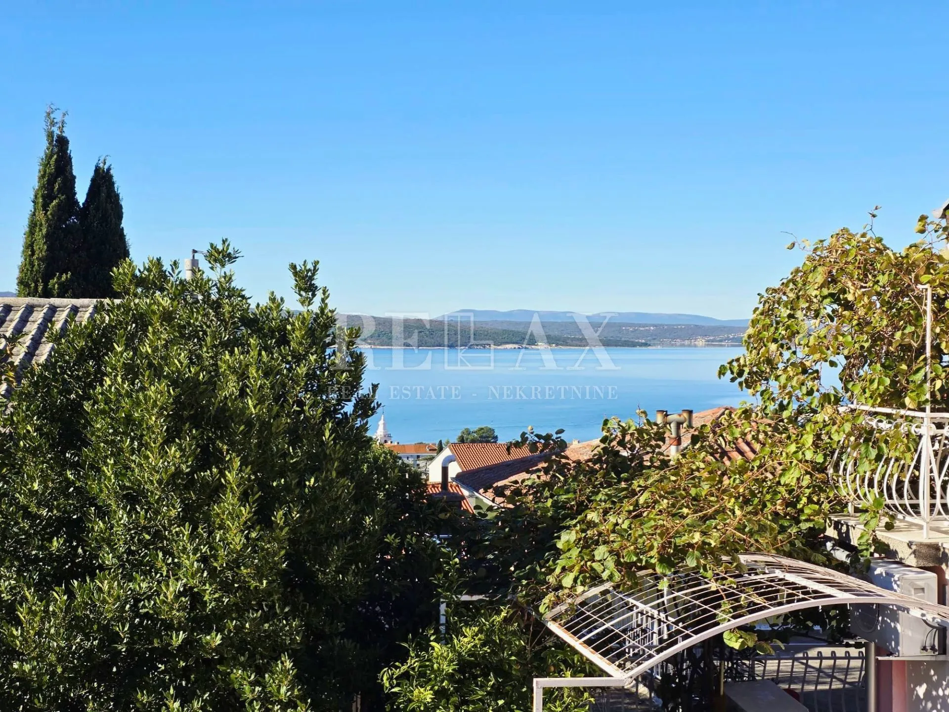 crikvenica - dvije kuće, garaža - slika 12
