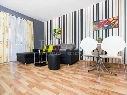 crikvenica,dramalj - kuća sa 7 apartmana - slika 15