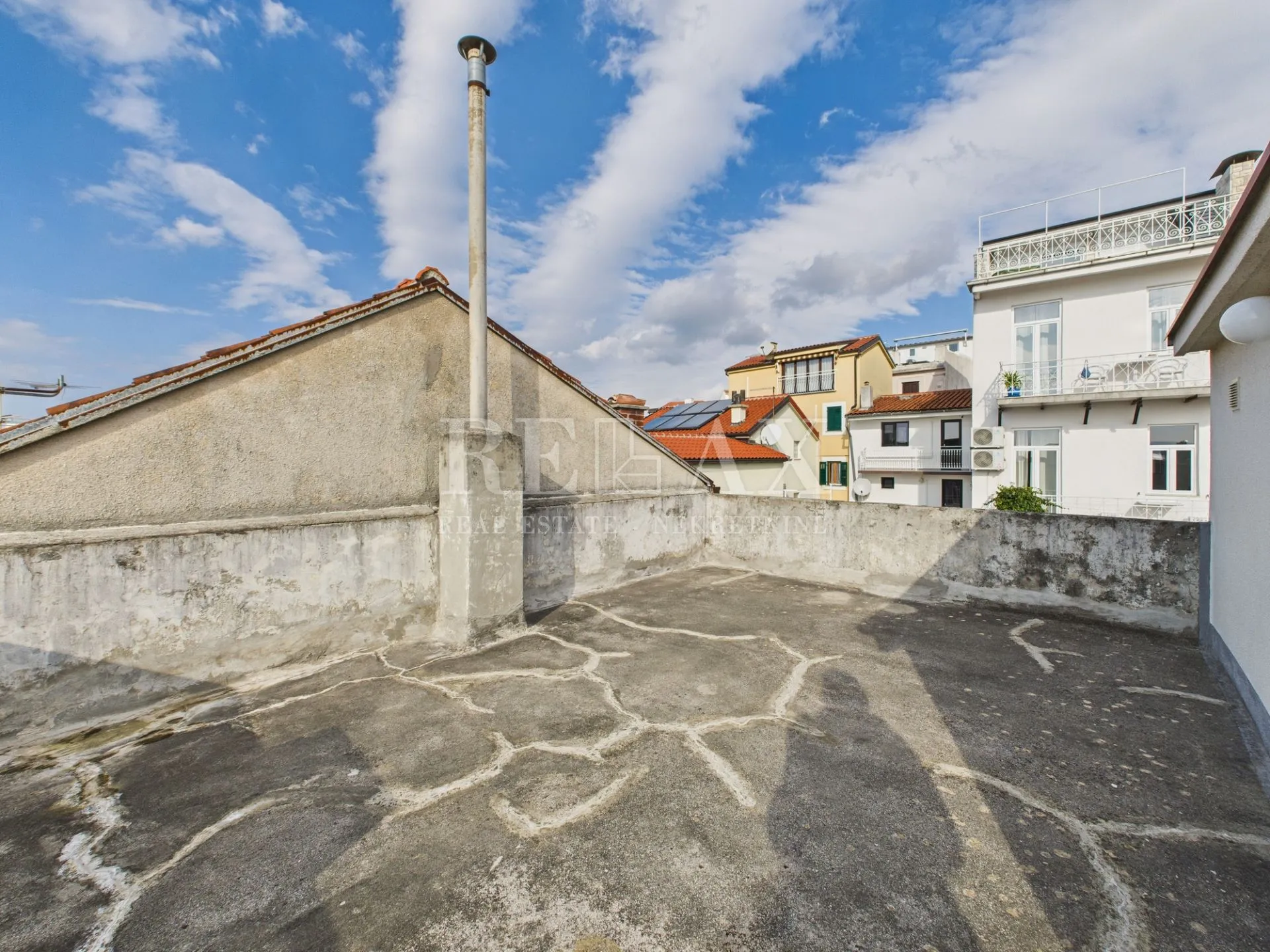 crikvenica - sniženo ! kuća u strogom centru grada - slika 17