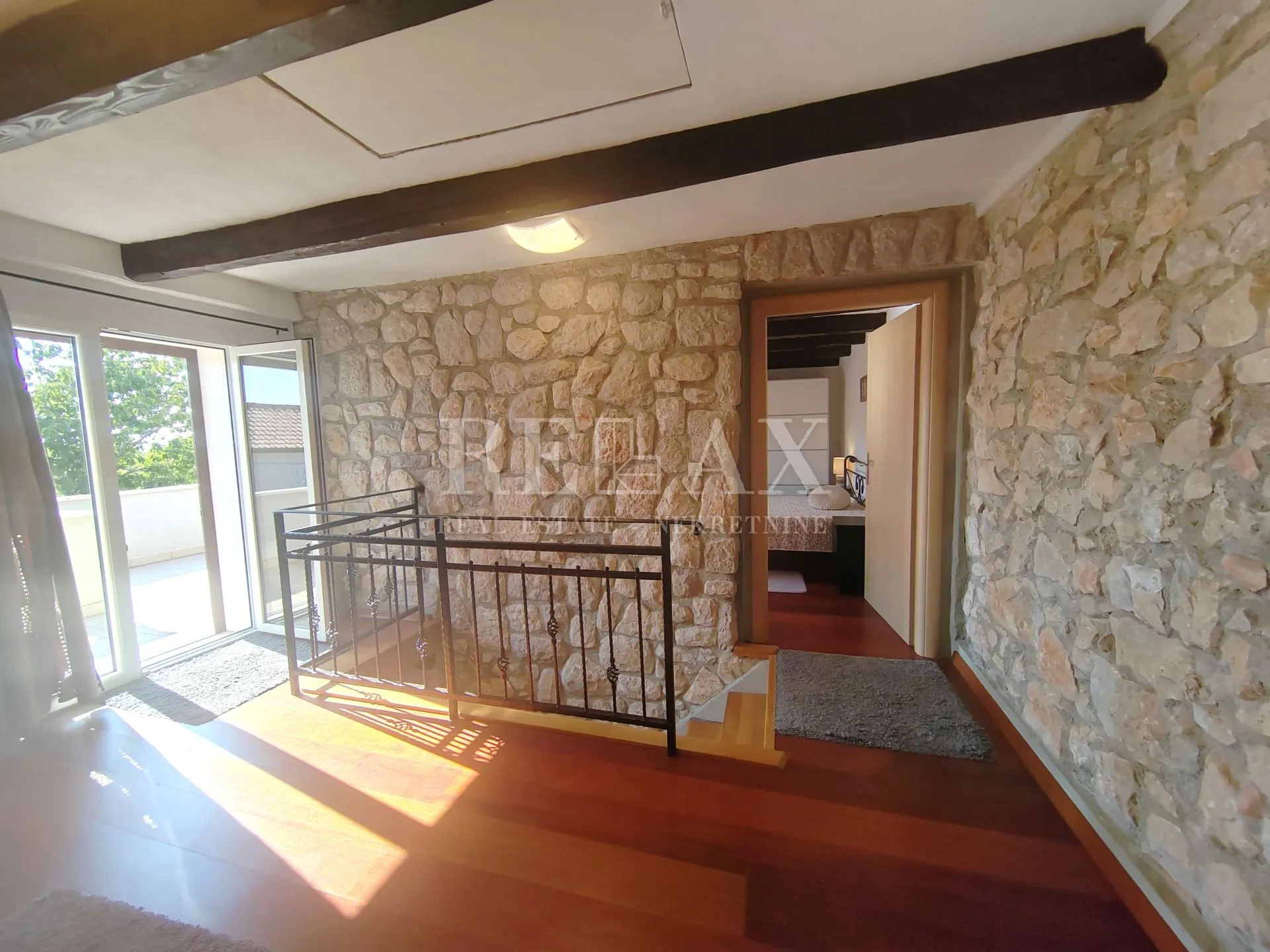 otok krk, kras - kuća u blizini malinske - slika 2