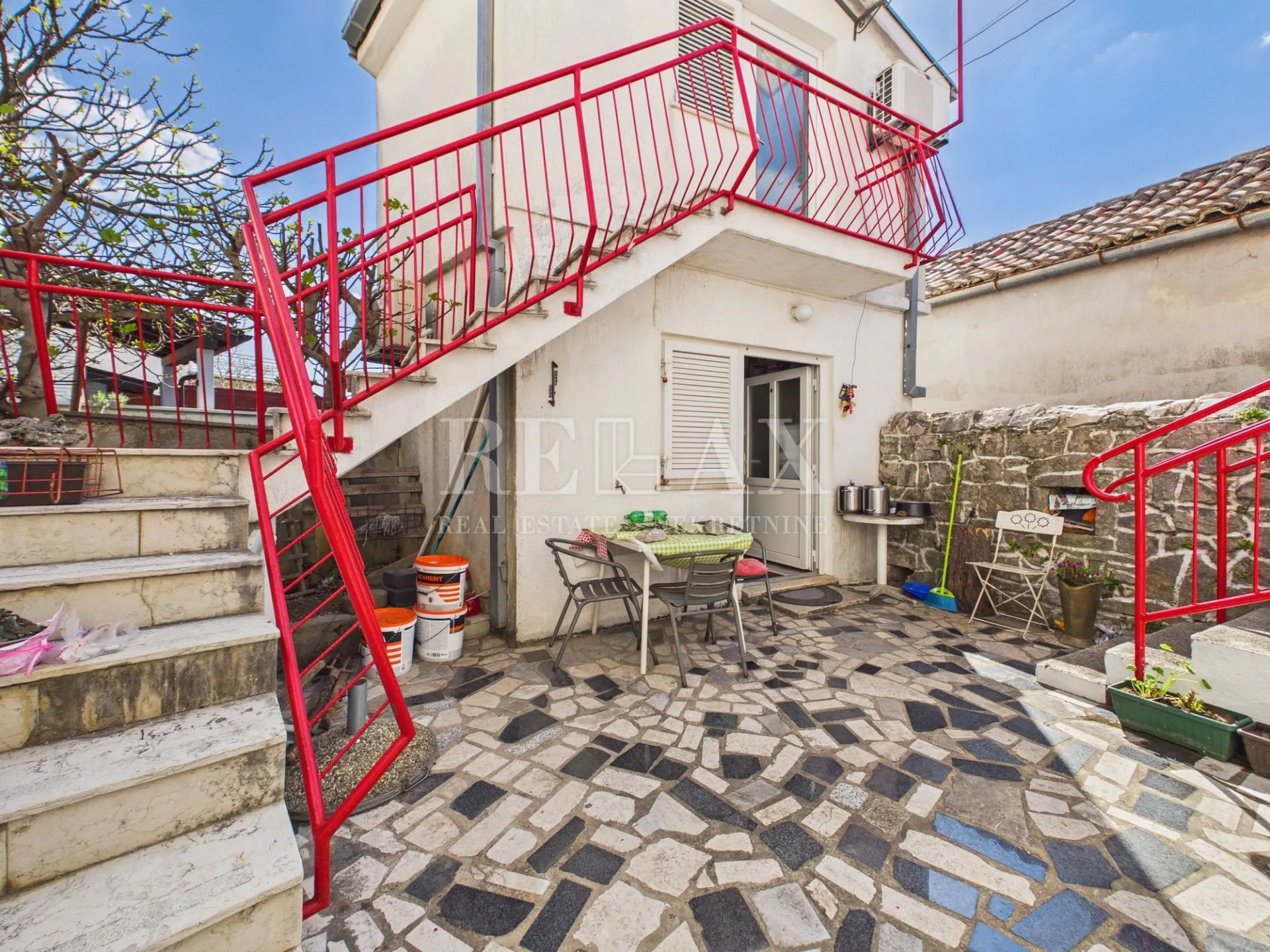 Jadranovo - kuća sa 5 stambenih jedinica - Jadranovo, Crikvenica
