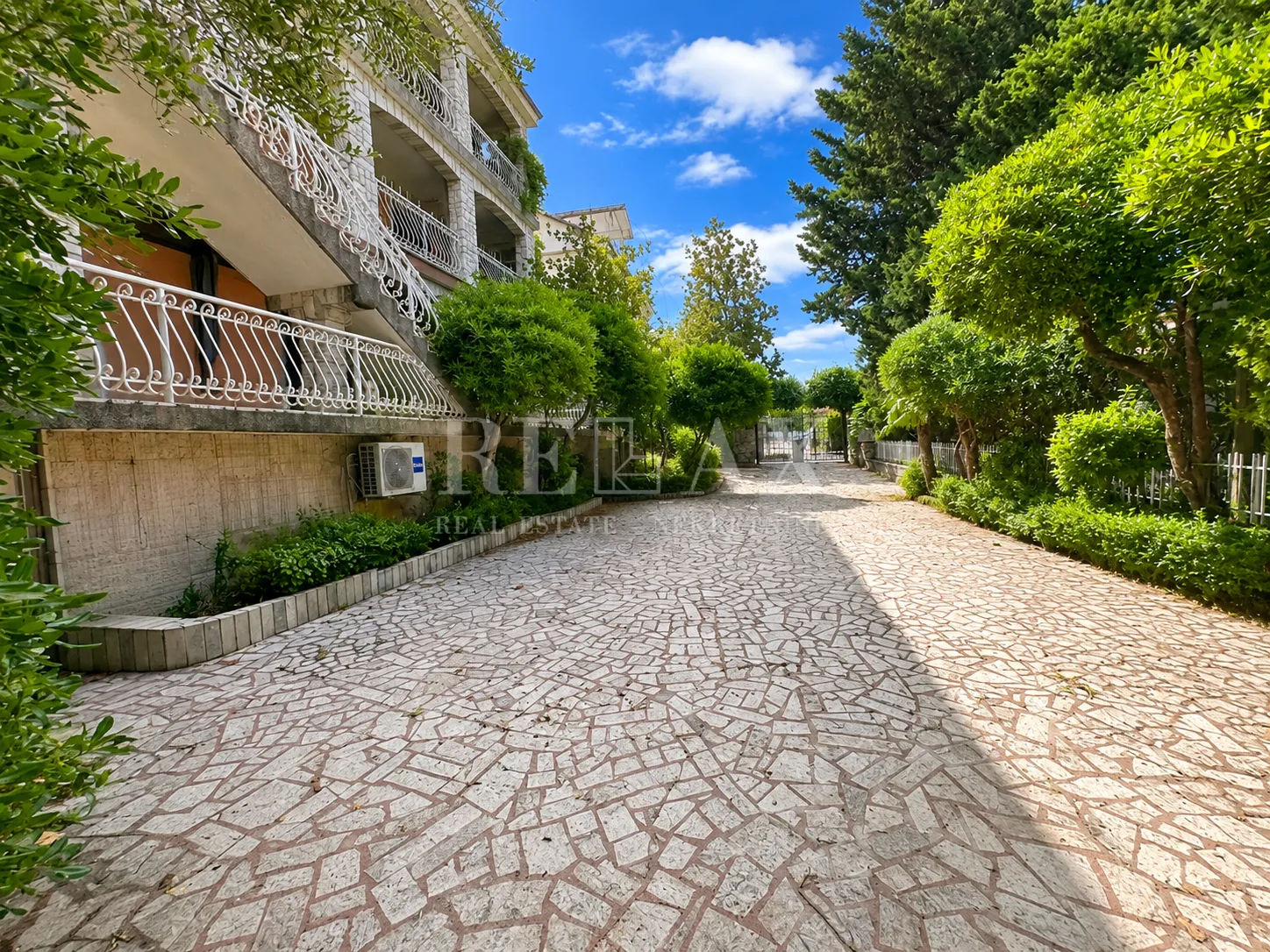 crikvenica - apartmanska kuća na odličnoj lokaciji - slika 3