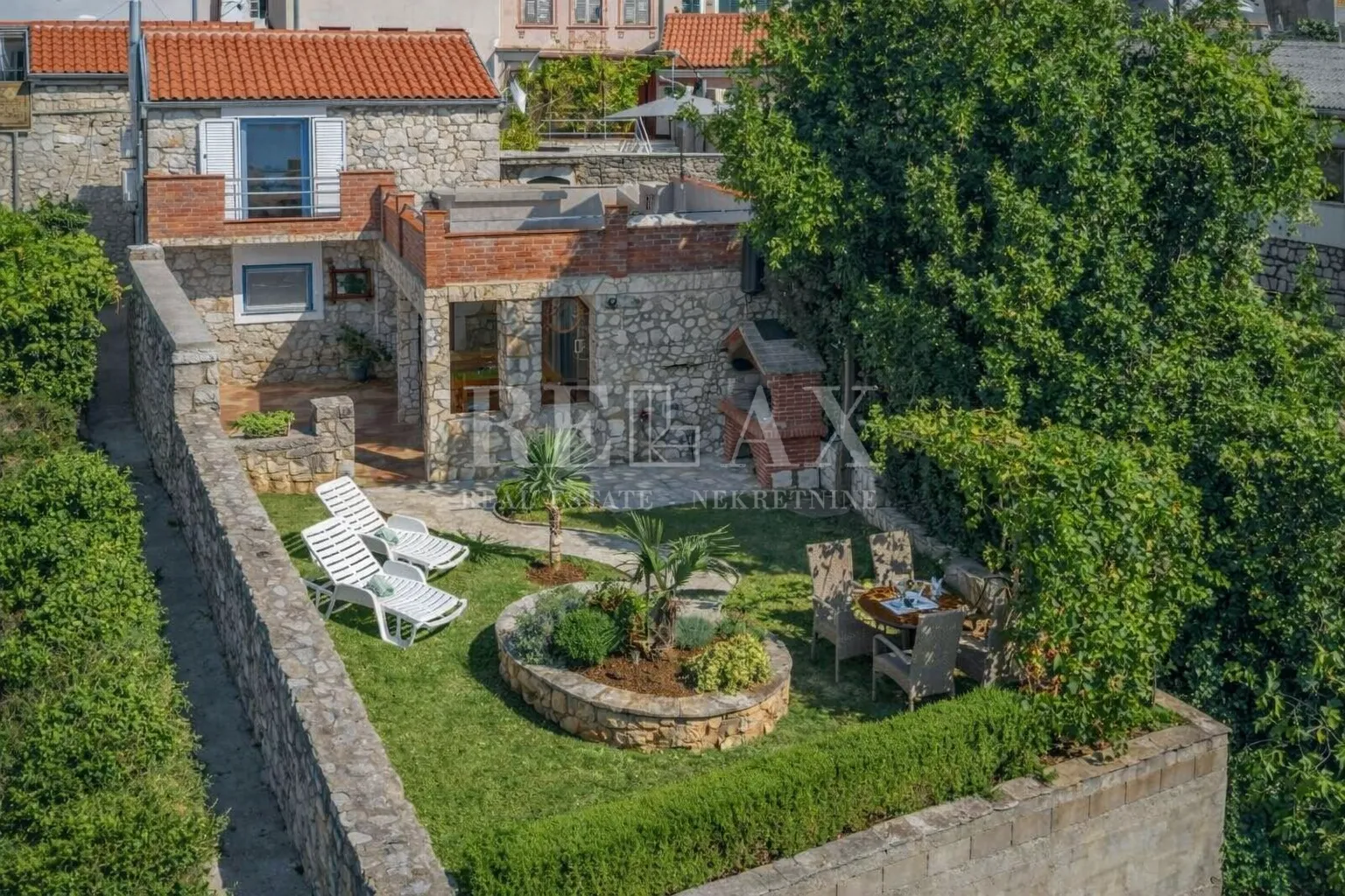 Crikvenica - prekrasna kamena kuća na mirnoj lokaciji