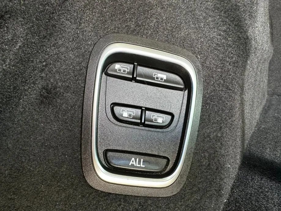 renault grand scenic dci automatik•2019.g.•navi•7sjedala•leasing - slika 14