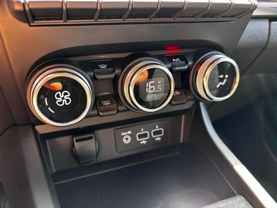 renault megane conquest 1.6 automatik •2022•kamera•leasingbezučešća - slika 17