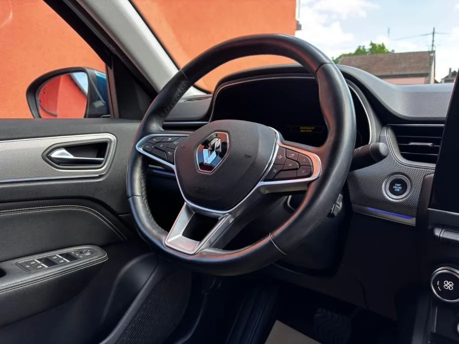 renault megane conquest 1.6 automatik •2022•kamera•leasingbezučešća - slika 12