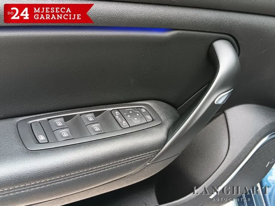 renault megane tce 130,bose,servisna,reg.do 10/2026 - slika 20