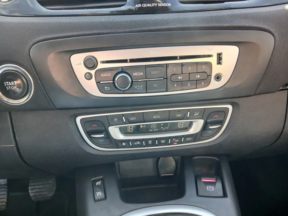 renault scenic 1,5 dci registriran do 12/2026 - slika 8