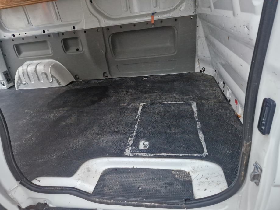 renault trafic 2,0 dci produžen 115 ks klima kartice 36 mj - slika 4