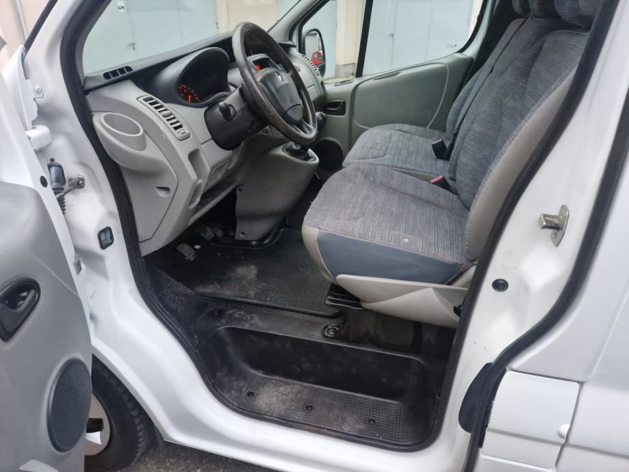 renault trafic 2,0 dci produžen 115 ks klima kartice 36 mj - slika 7
