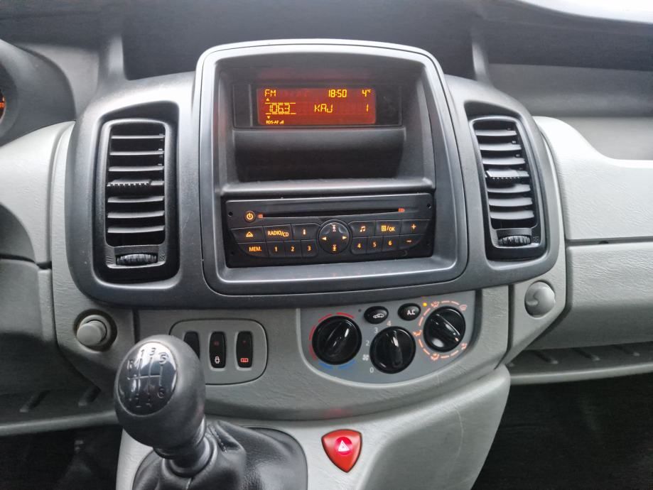 renault trafic 2,0 dci produžen 115 ks klima kartice 36 mj - slika 12