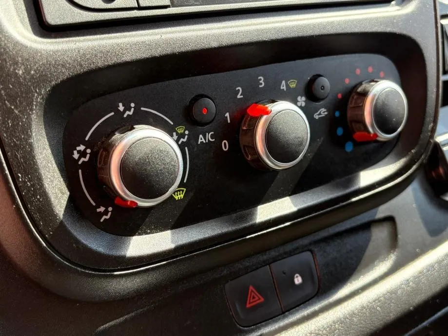 renault trafic l2h2 •2021.g.• klima • leasing bez učešća •, 2021 god. - slika 16