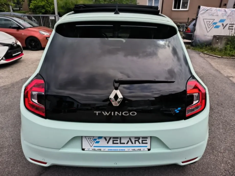 renault twingo 1.0 limited, el. krov, servisna, jamstvo, reg. 1 godinu - slika 9