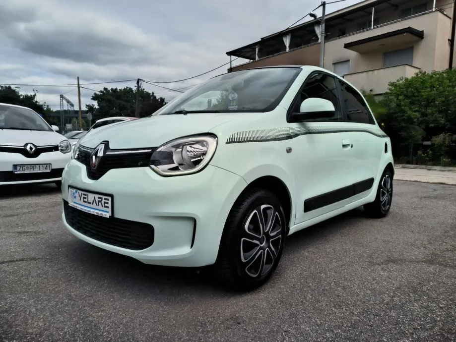 Renault Twingo 1.0 LIMITED, EL. KROV, SERVISNA, JAMSTVO, REG. 1 GODINU - Malešnica