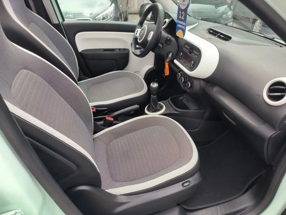renault twingo 1.0 limited, el. krov, servisna, jamstvo, reg. 1 godinu - slika 14